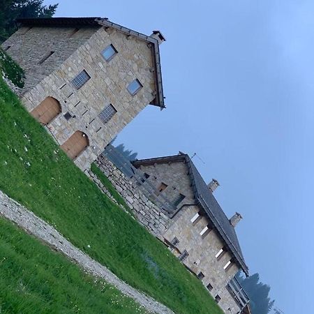 Bed and Breakfast Baiti Par Via Фольгария Экстерьер фото